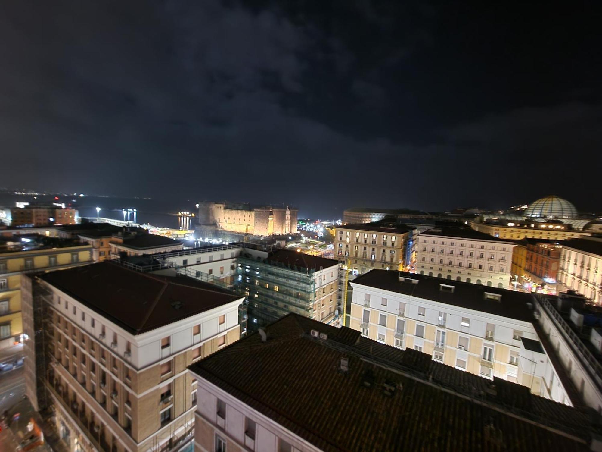 Neapolitan Skyscraper Suites Εξωτερικό φωτογραφία